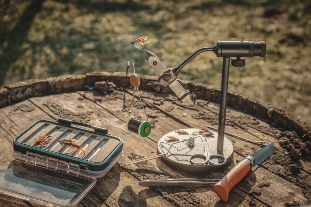 pedestal fly tying vise